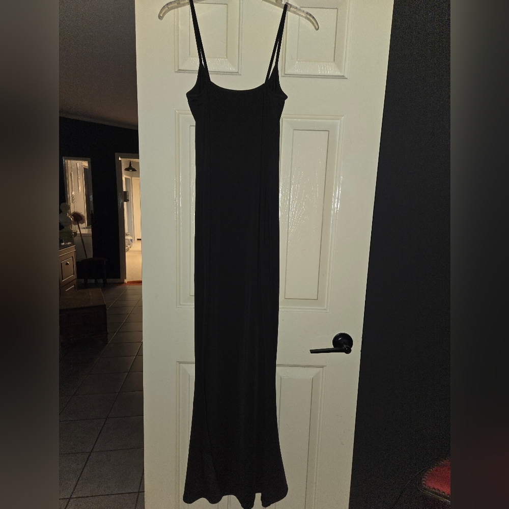Elegant Black Maxi Dress/